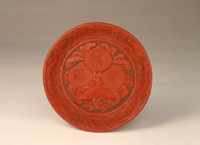 图片[1]-Three-pee-pee-pipe pattern disc with color-China Archive